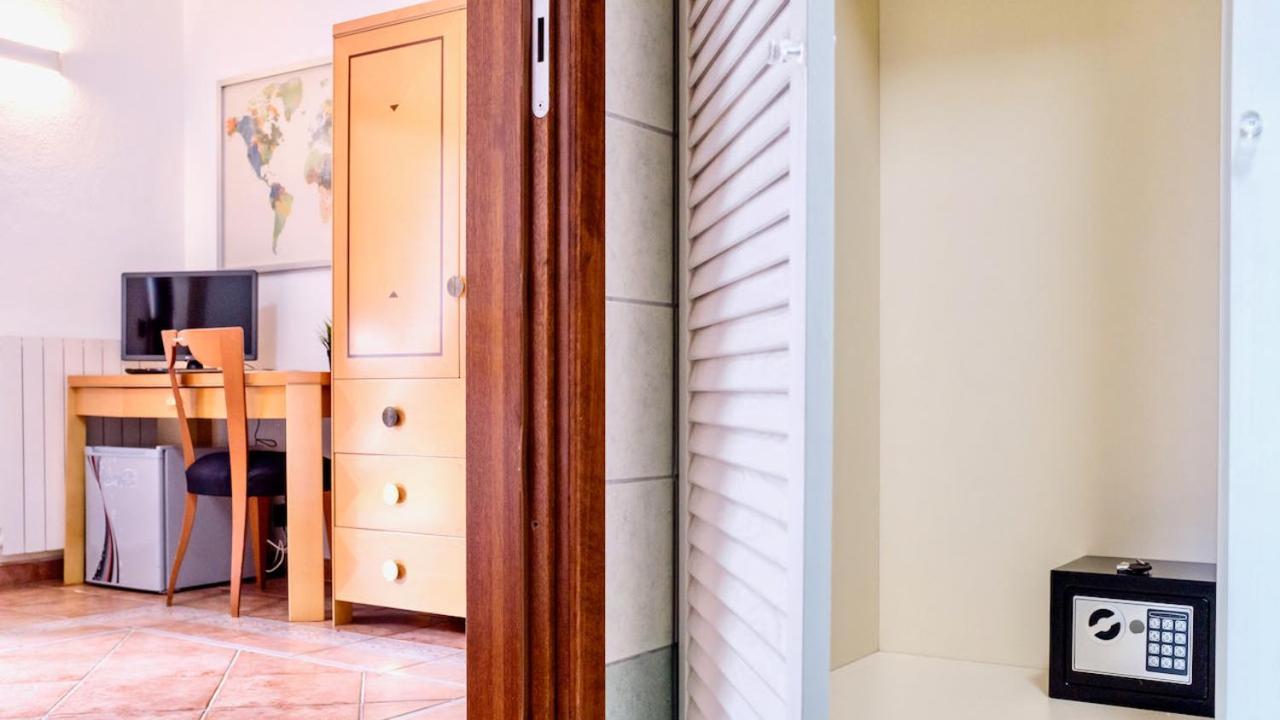 Welcomely - Affittacamere Insula Olbia Exterior foto